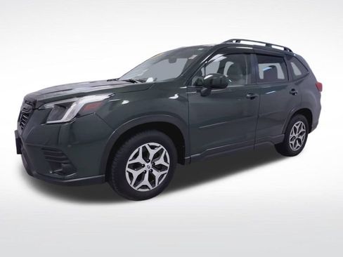 Used 2024 Subaru Forester Premium AWD/4WD image 4