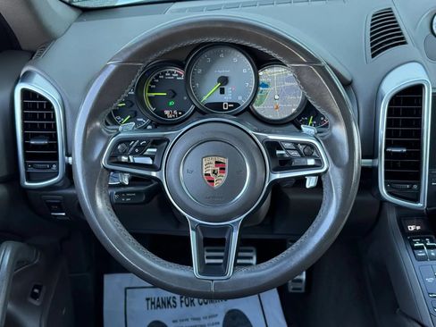 Used 2017 Porsche Cayenne S AWD/4WD image 31