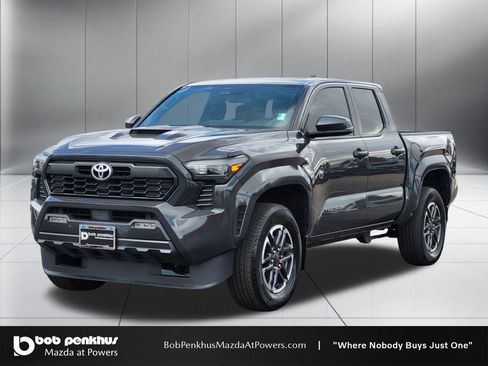 Used 2024 Toyota Tacoma TRD Sport w/ TRD Sport Upgrade Package AWD/4WD image 23