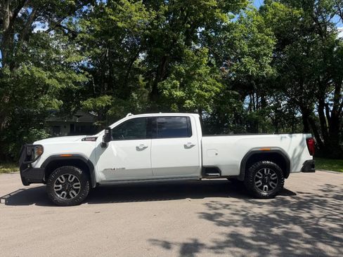 Used 2021 GMC Sierra 2500 AT4 w/ AT4 Premium Plus Package AWD/4WD image 2