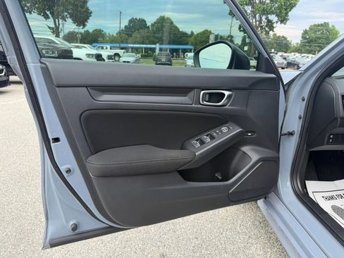 Used 2022 Honda Civic Sport image 8
