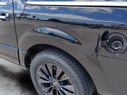 Used 2016 Lincoln Navigator L Select AWD/4WD image 26