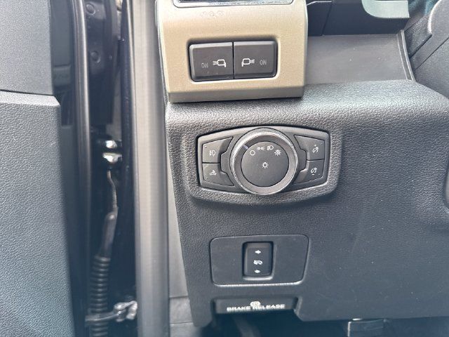 Used 2019 Ford F250 Lariat w/ Lariat Value Package AWD/4WD image 32
