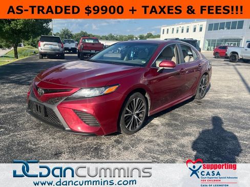 Used 2018 Toyota Camry SE w/ Moonroof Package FWD image 1