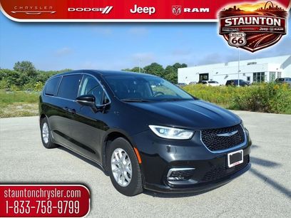 Used 2023 Chrysler Pacifica Touring-L