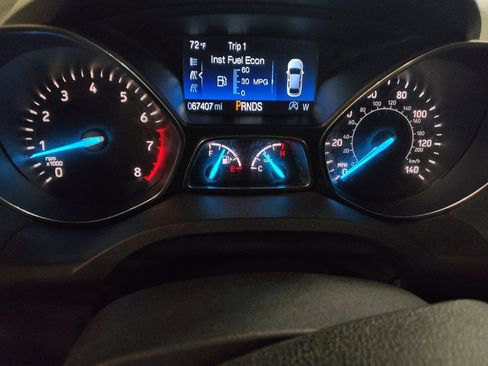 Used 2019 Ford Escape SE image 23