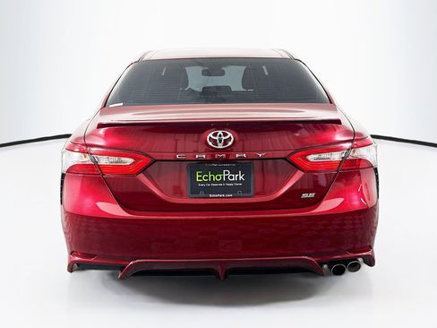 Used 2018 Toyota Camry SE w/ Convenience Package FWD image 7