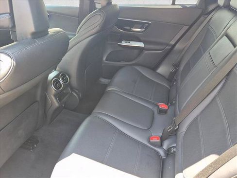 Used 2025 Mercedes-Benz GLC 350e 4MATIC image 19