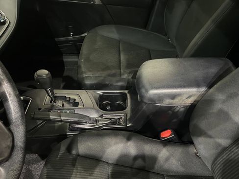 Used 2016 Toyota RAV4 LE image 26