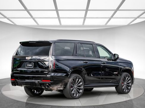 Used 2025 Cadillac Escalade V AWD/4WD image 5