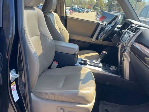 Used 2015 Toyota 4Runner Limited AWD/4WD image 26