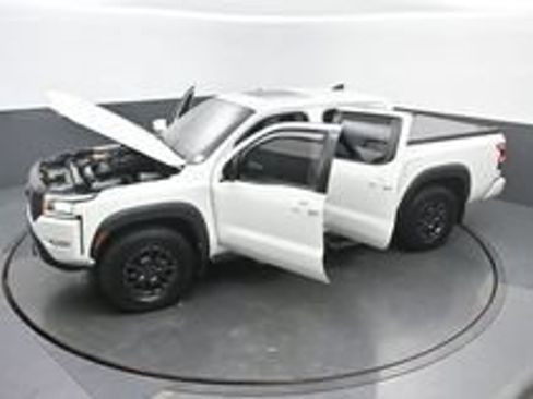 Used 2022 Nissan Frontier PRO-4X w/ Pro-4X Premium Package AWD/4WD image 6