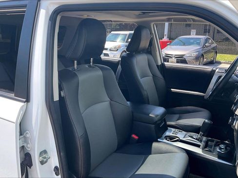 Used 2024 Toyota 4Runner SR5 Premium w/ Moonroof Package AWD/4WD image 9
