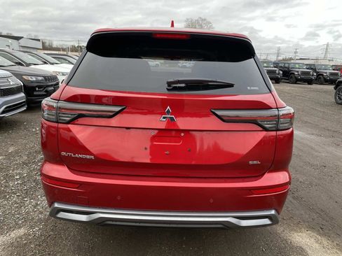 New 2026 Mitsubishi Outlander SEL image 4
