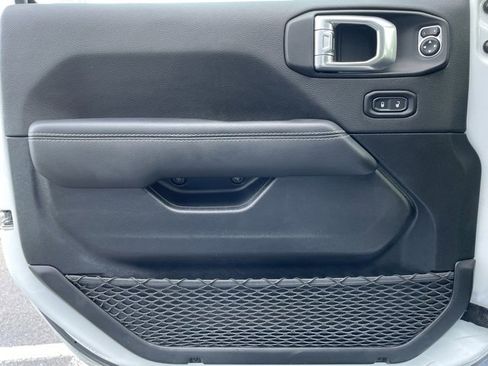 Used 2021 Jeep Wrangler Unlimited Rubicon w/ Cold Weather Group image 9