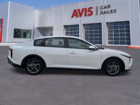 Used 2025 Kia K4 LXS image 5