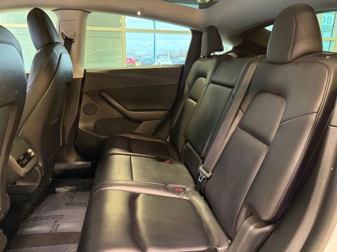 Used 2021 Tesla Model Y Long Range image 23