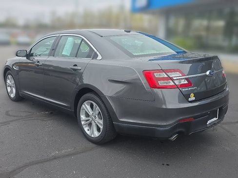 Used 2019 Ford Taurus SE FWD image 3