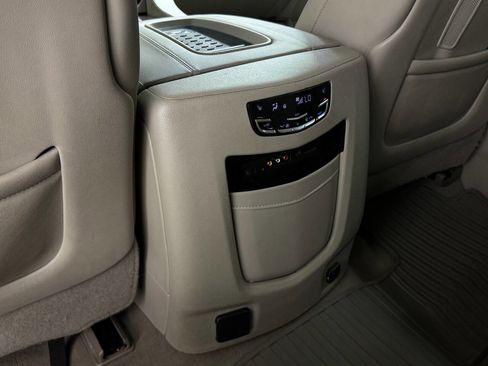 Used 2016 Cadillac Escalade ESV Premium image 31