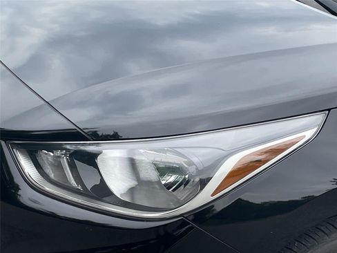 Used 2022 Hyundai Accent SE w/ Cargo Package FWD image 9