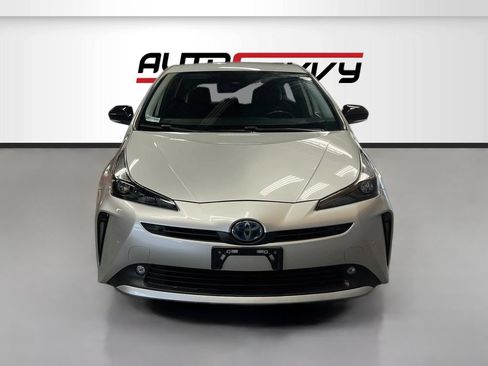 Used 2022 Toyota Prius FWD image 2
