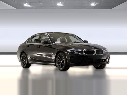 Used 2026 BMW 330i Sedan w/ Premium Package RWD image 6