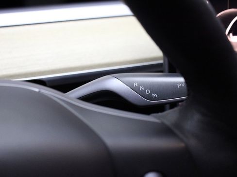 Used 2023 Tesla Model Y Performance image 40