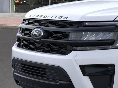 New 2024 Ford Expedition Limited image 17
