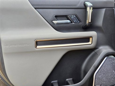 Used 2024 GMC Hummer EV 2X w/ LPO, Illumination Package AWD/4WD image 25