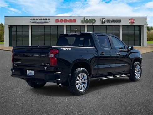 Used 2020 Chevrolet Silverado 1500 Custom w/ Custom Value Package image 23