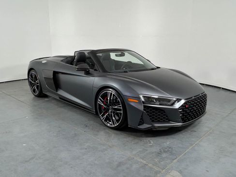 Used 2023 Audi R8 V10 performance image 3