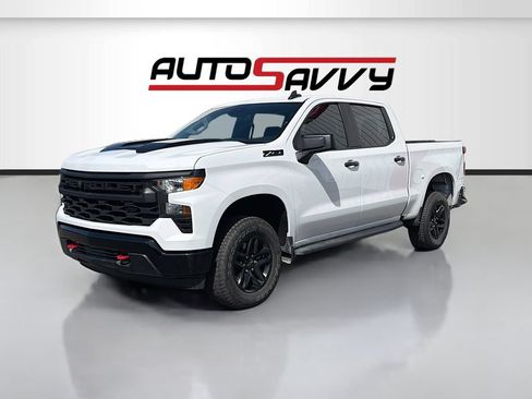 Used 2024 Chevrolet Silverado 1500 Custom Trail Boss w/ LPO, Dark Essentials Package AWD/4WD image 3