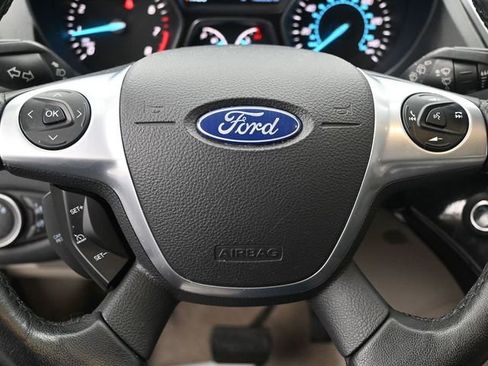 Used 2015 Ford Escape Titanium image 10