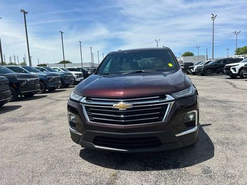 Used 2023 Chevrolet Traverse LT FWD image 7