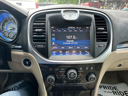 Used 2014 Chrysler 300 AWD image 8