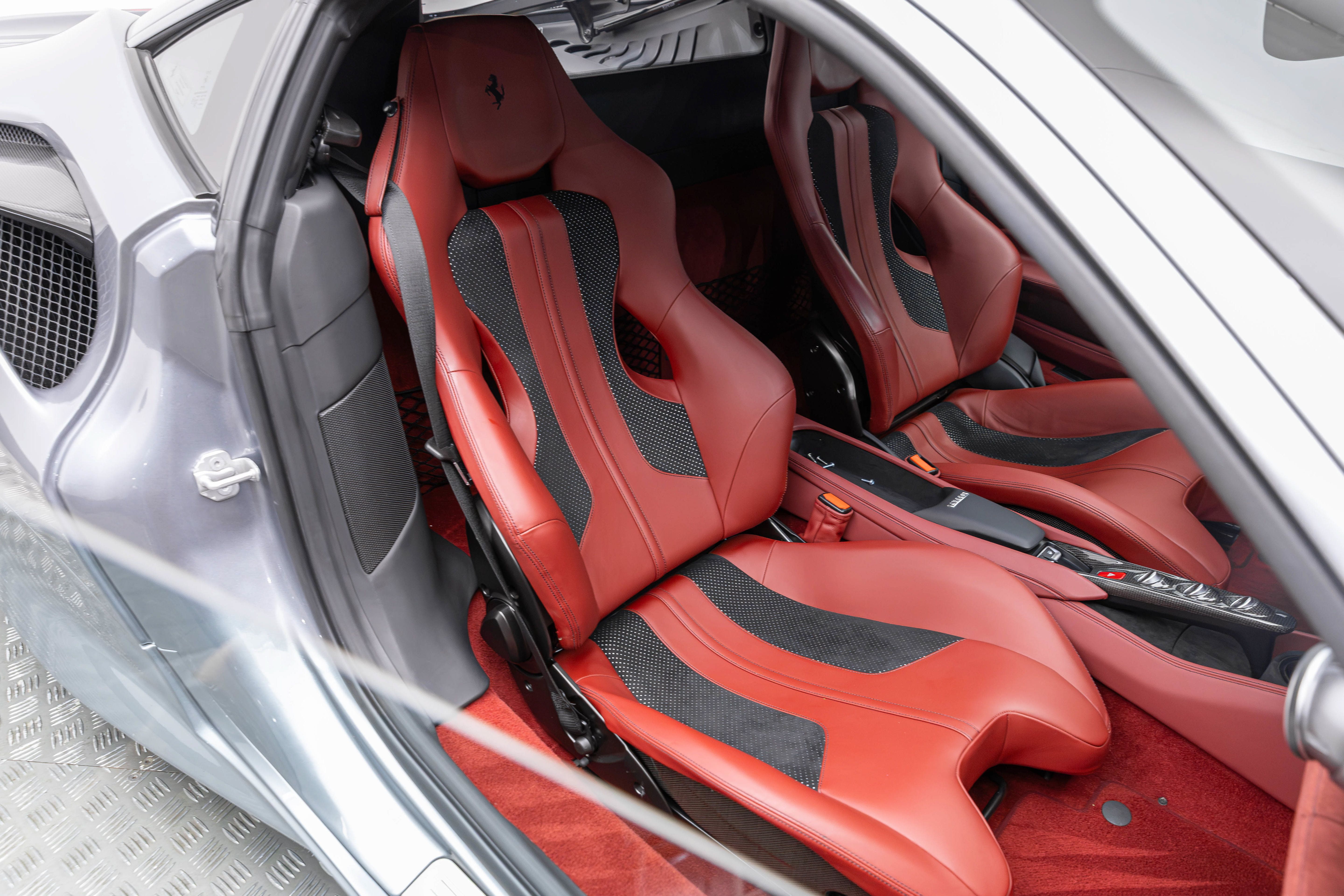 Used 2020 Ferrari F8 Tributo RWD image 49