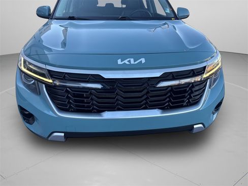 Used 2024 Kia Seltos EX image 36