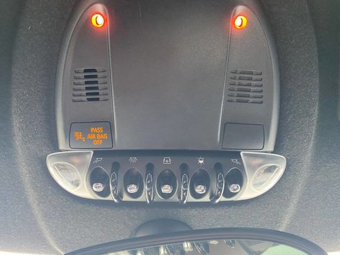 Used 2013 MINI Cooper S image 18