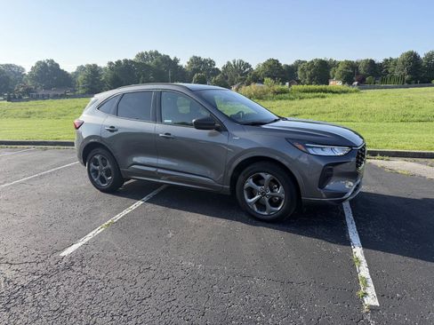 Used 2024 Ford Escape ST-Line w/ Tech Pack #1 AWD/4WD image 1
