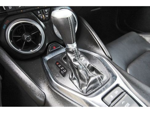 Used 2022 Chevrolet Camaro LT RWD image 27