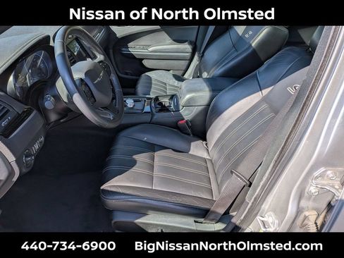 Used 2018 Chrysler 300 S w/ 300S Premium Group AWD/4WD image 22