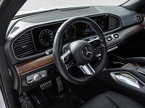 Certified 2025 Mercedes-Benz GLS 450 4MATIC image 10