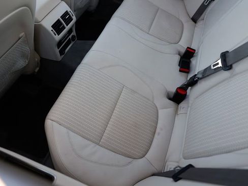 Used 2017 Jaguar XF Prestige image 10