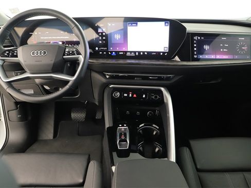 Certified 2025 Audi Q5 Prestige w/ 20" Wheel Package image 18