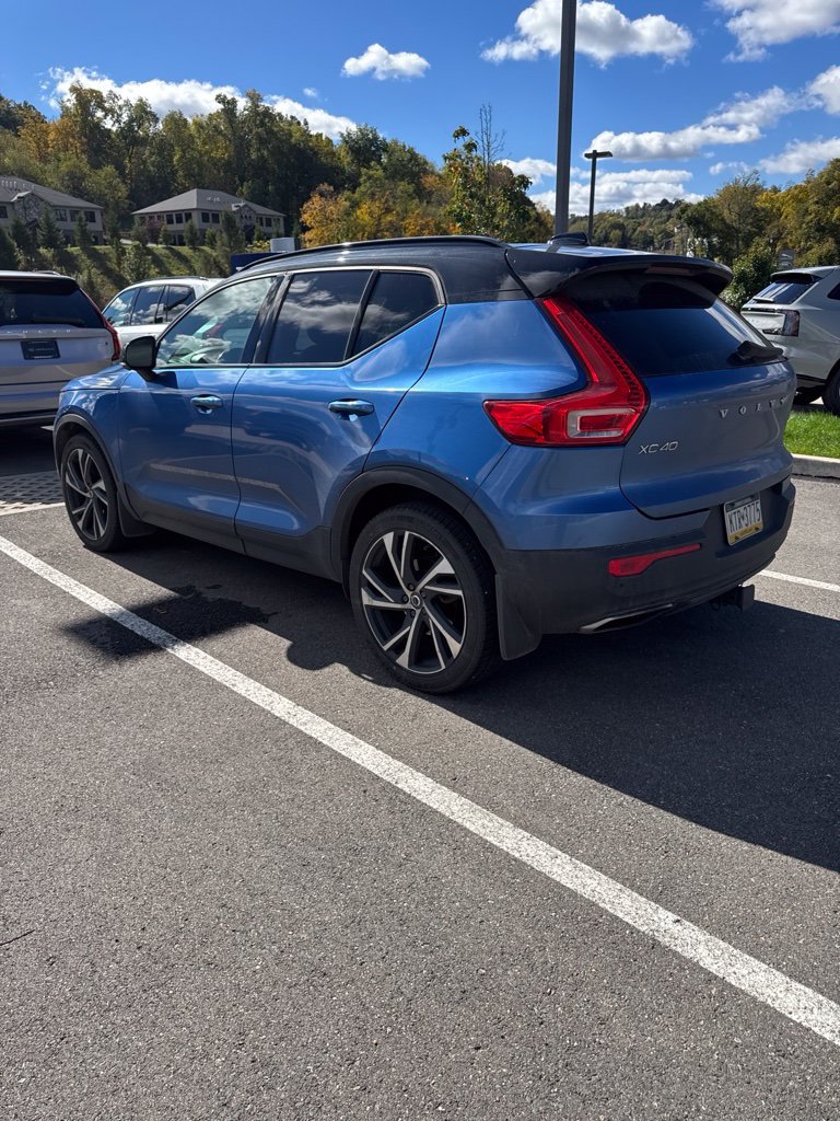 Used 2019 Volvo XC40 T5 R-Design AWD/4WD image 4