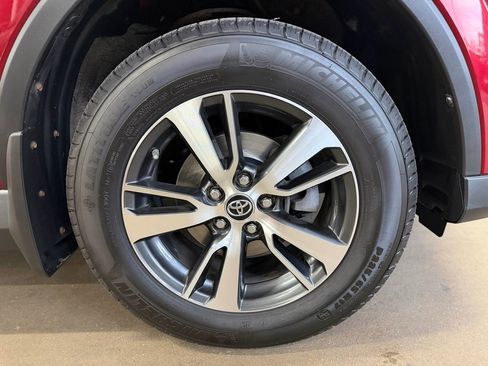 Used 2018 Toyota RAV4 XLE w/ Plus Extra Value Package image 27