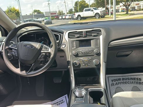 Used 2018 Ford Fusion S FWD image 13