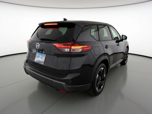 Used 2025 Nissan Rogue SV FWD image 9