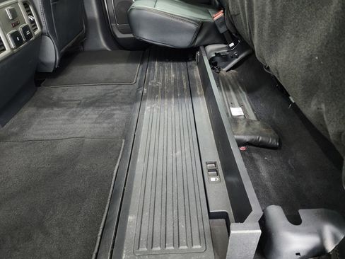 Used 2022 Ford F250 Lariat w/ Chrome Package image 36