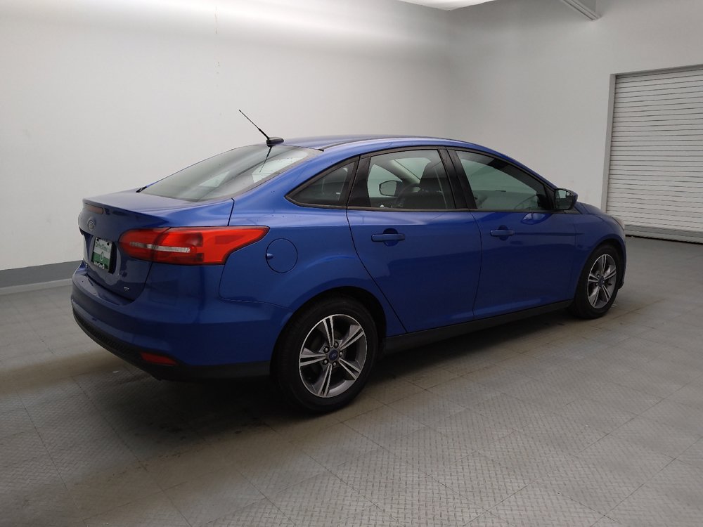 Used 2018 Ford Focus SE w/ SE Appearance Package FWD image 10